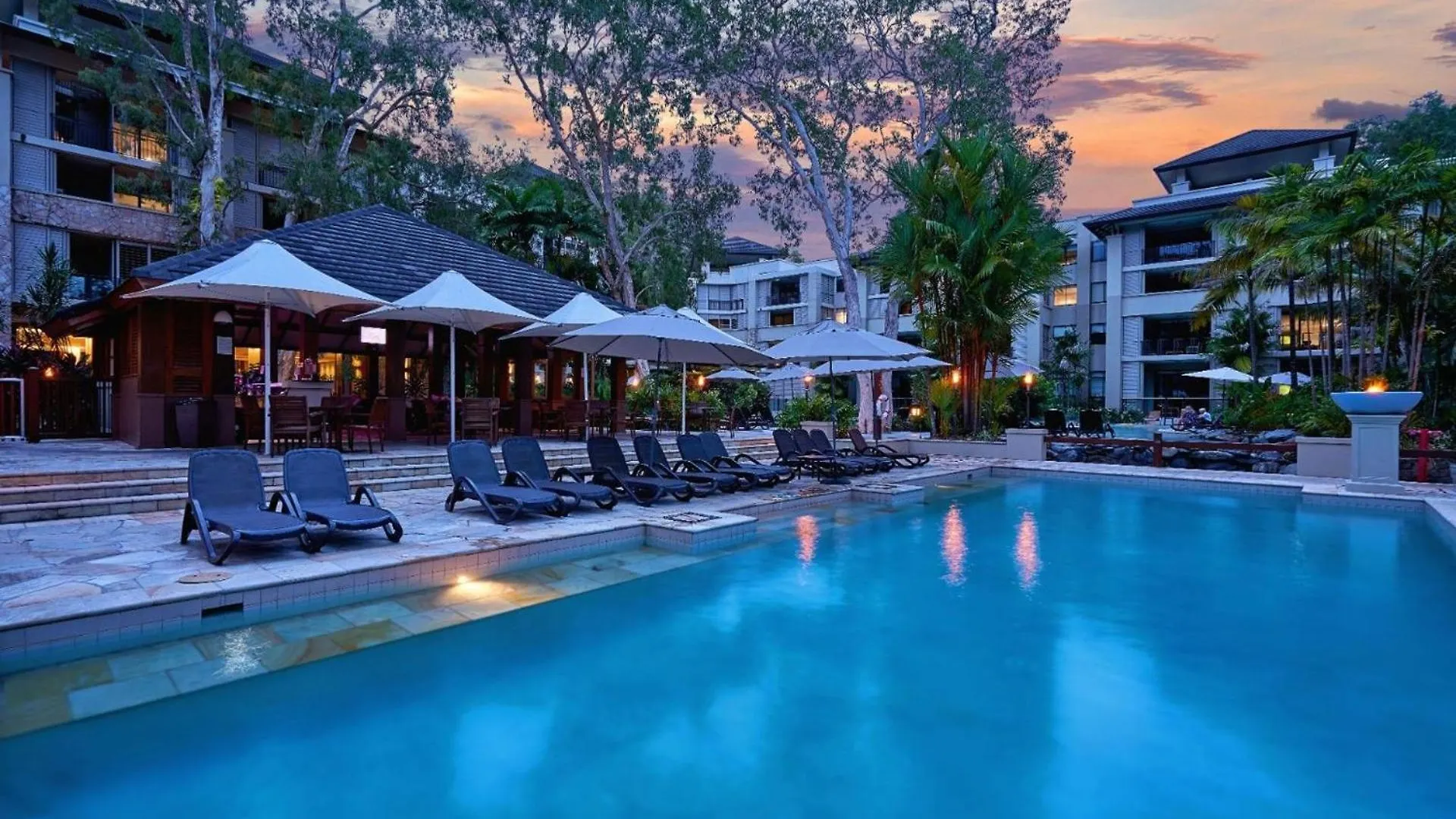 Belle Escapes 104 Swim-Out Luxury Apartment In Palm Cove 0*,  Australia
